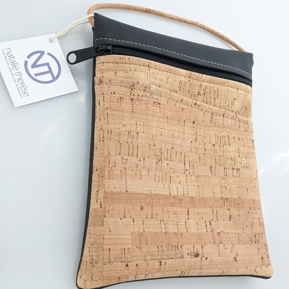 BE LIVELY MINI CROSS BODY BAG - Picture 7 of 9